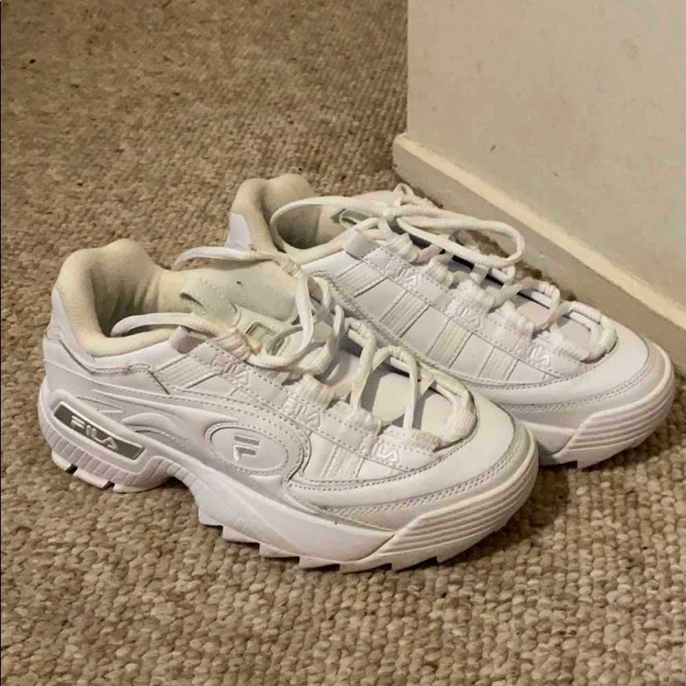 Woman’s white fila